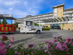 HUNGUEST HOTEL B�K